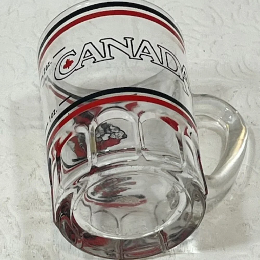 Mini-mug Shot Glass Canada Bear Mountie Red Black 2oz France
